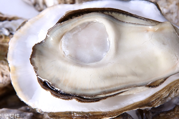 生蠔味道腥嗎 聞到腥味千萬(wàn)別買(mǎi) 生蠔味道腥嗎 聞到腥味千萬(wàn)別買(mǎi)