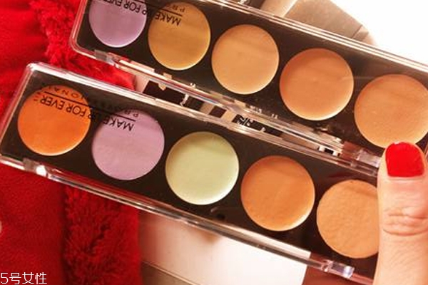 眼影打底膏怎么用 使用方法很簡(jiǎn)單