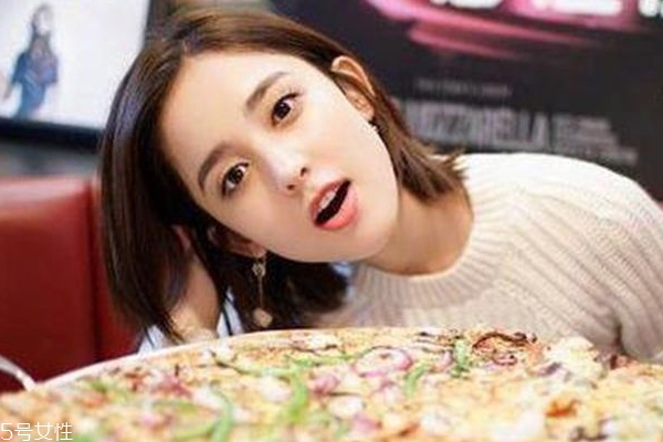 臉上為什么會(huì)長(zhǎng)斑點(diǎn) 斑點(diǎn)狂長(zhǎng)原因