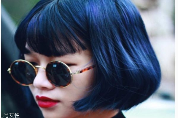 藍黑色是什么顏色 藍黑色頭發(fā)圖片 藍黑色是什么顏色 藍黑色頭發(fā)圖片