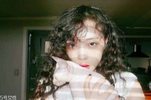 羊毛卷適合什么臉型 教你羊毛卷怎么燙 羊毛卷適合什么臉型 教你羊毛卷怎么燙