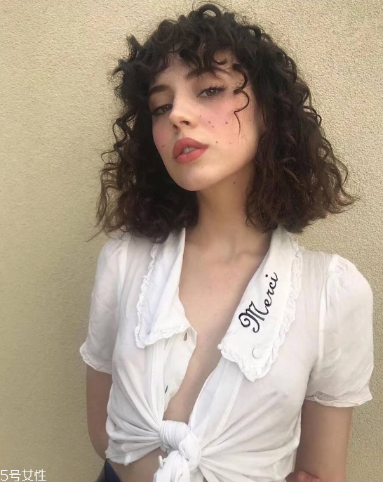 羊毛卷適合什么臉型 教你羊毛卷怎么燙 羊毛卷適合什么臉型 教你羊毛卷怎么燙