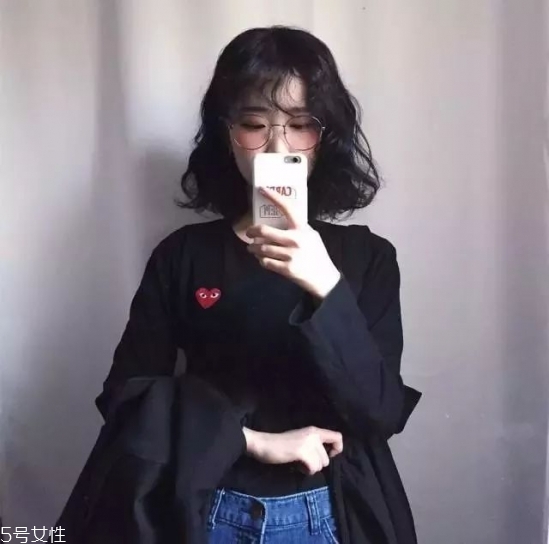 泡面劉海怎么卷 2018流行泡面卷發(fā)型圖片 泡面劉海怎么卷 2018流行泡面卷發(fā)型圖片