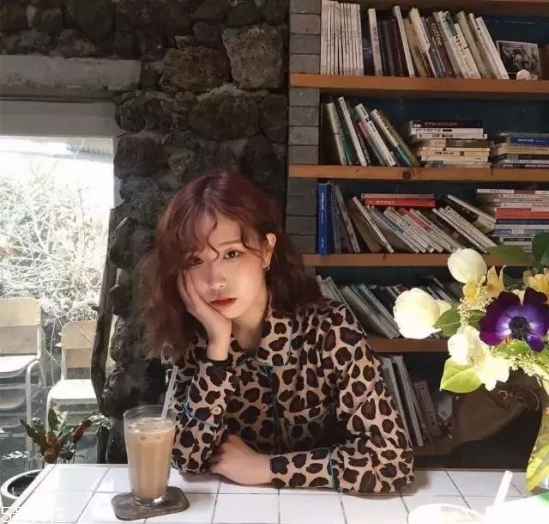 泡面劉海怎么卷 2018流行泡面卷發(fā)型圖片 泡面劉海怎么卷 2018流行泡面卷發(fā)型圖片