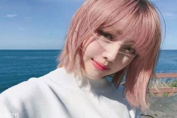 玫瑰金發(fā)色顯白嗎 玫瑰金發(fā)色掉色后圖片 玫瑰金發(fā)色顯白嗎 玫瑰金發(fā)色掉色后圖片