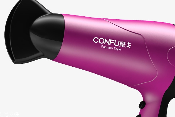 吹風(fēng)機對人體有害嗎 輻射小到忽略不計