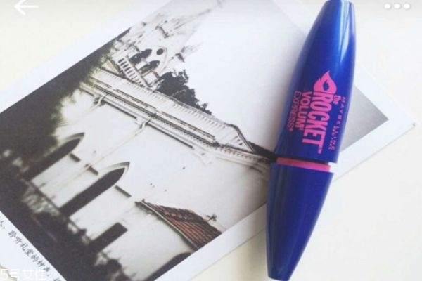 美寶蓮藍(lán)胖子好用嗎 刷睫毛的小貼士 美寶蓮藍(lán)胖子好用嗎 刷睫毛的小貼士