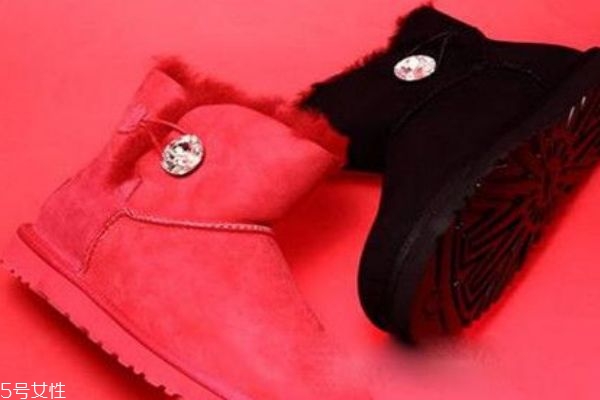 白色雪地靴怎么清洗 雪地靴怎么保養(yǎng) 白色雪地靴怎么清洗 雪地靴怎么保養(yǎng)