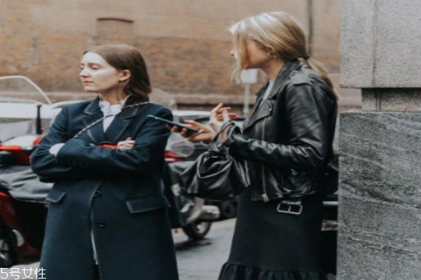 皮衣變硬怎么處理 變硬的原因 皮衣變硬怎么處理 變硬的原因