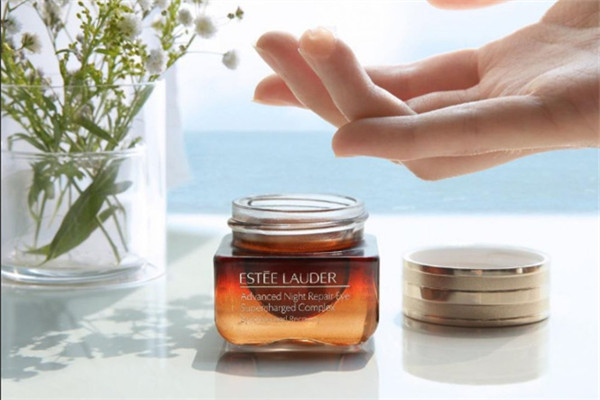 淡化細(xì)紋哪款眼霜好 精選8款高評(píng)眼霜 淡化細(xì)紋哪款眼霜好 精選8款高評(píng)眼霜