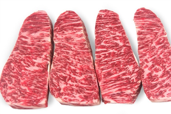 牛小排是牛的哪個部位 牛胸腔左右兩側(cè)肋骨部分 牛小排是牛的哪個部位 牛胸腔左右兩側(cè)肋骨部分