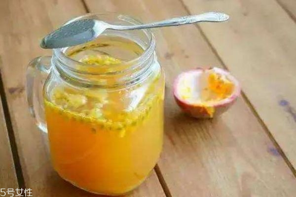 百香果蜂蜜怎么做 百香果蜂蜜的做法 百香果蜂蜜怎么做 百香果蜂蜜的做法