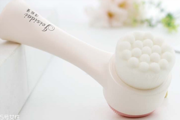 洗臉用這幾種水，越洗越白