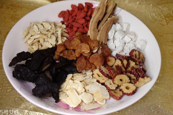 養(yǎng)生注重精氣神 中醫(yī)教你如何調(diào)養(yǎng) 養(yǎng)生注重精氣神 中醫(yī)教你如何調(diào)養(yǎng)