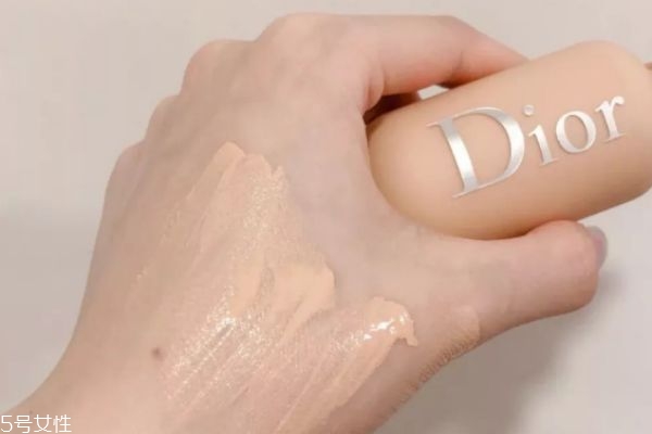 迪奧小奶瓶真假鑒別 迪奧小奶瓶怎么樣 迪奧小奶瓶真假鑒別 迪奧小奶瓶怎么樣