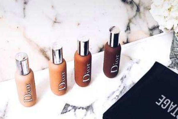 迪奧小奶瓶真假鑒別 迪奧小奶瓶怎么樣 迪奧小奶瓶真假鑒別 迪奧小奶瓶怎么樣