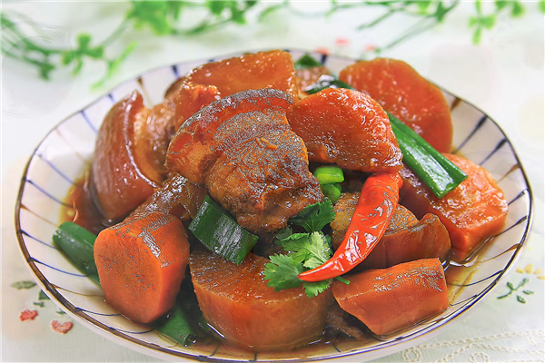 蘿卜燉肉的家常做法 煮出入口即化的鹵肉 蘿卜燉肉的家常做法 煮出入口即化的鹵肉
