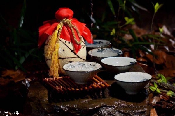 喝酒吐血怎么回事 喝酒吐血怎么辦 喝酒吐血怎么回事 喝酒吐血怎么辦