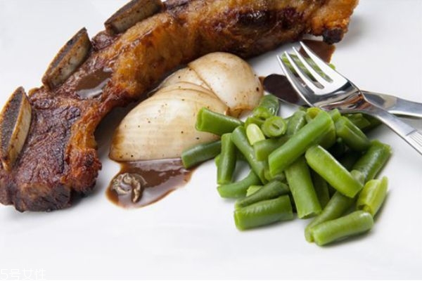 喝酒心跳加速怎么回事 喝酒不能吃什么食物 喝酒心跳加速怎么回事 喝酒不能吃什么食物