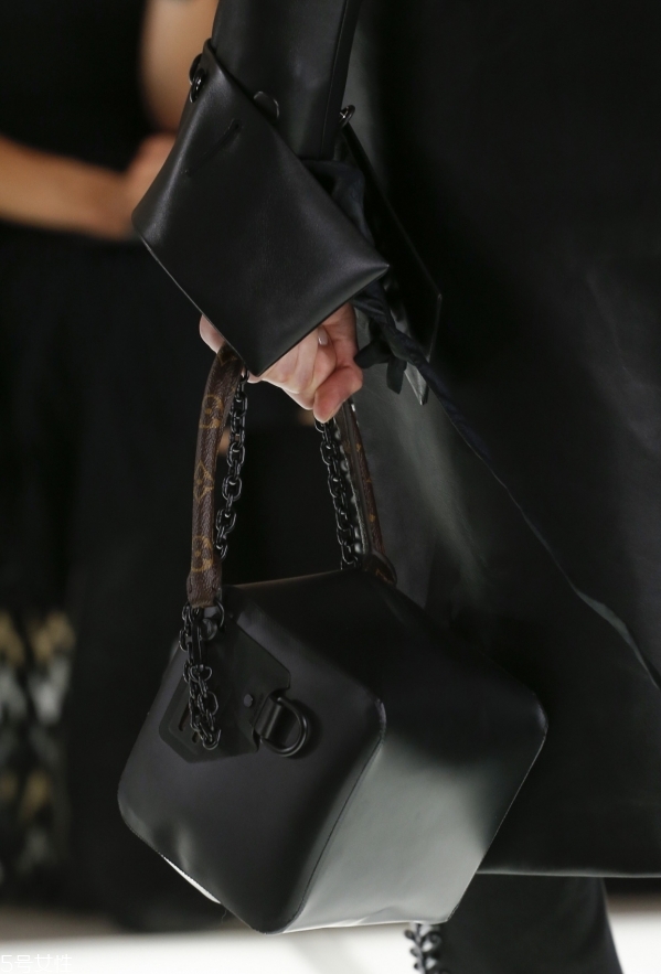 今年流行什么包包款式 2019包包流行這幾款 今年流行什么包包款式 2019包包流行這幾款