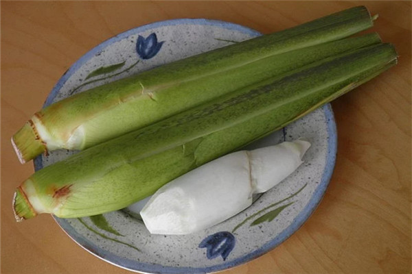 茭白筍有黑點能吃嗎 茭白筍挑選技巧 茭白筍有黑點能吃嗎 茭白筍挑選技巧