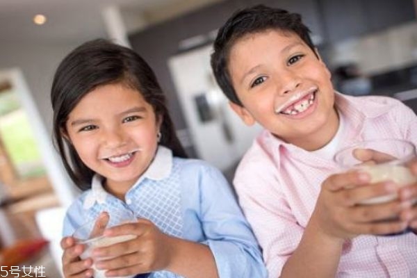 德運脫脂奶粉熱量 德運脫脂奶粉怎么樣 德運脫脂奶粉熱量 德運脫脂奶粉怎么樣