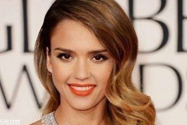 植發(fā)是永久的嗎 植發(fā)多久能長(zhǎng)出頭發(fā) 植發(fā)是永久的嗎 植發(fā)多久能長(zhǎng)出頭發(fā)