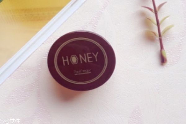 春雨撕拉面膜傷皮膚嗎 春雨撕拉面膜怎么樣 春雨撕拉面膜傷皮膚嗎 春雨撕拉面膜怎么樣