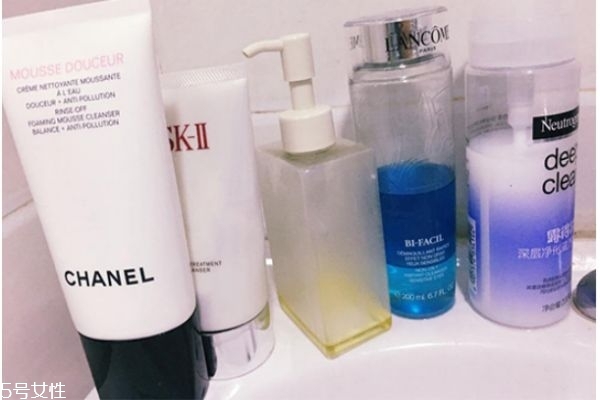 香奈兒山茶花洗面奶是氨基酸嗎 香奈兒山茶花洗面奶真假 香奈兒山茶花洗面奶是氨基酸嗎 香奈兒山茶花洗面奶真假