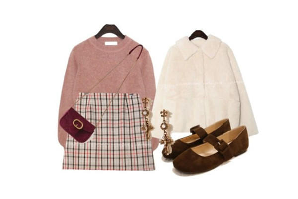 玫瑰色衣服如何搭配 15款玫瑰色秋冬穿搭圖片 玫瑰色衣服如何搭配 15款玫瑰色秋冬穿搭圖片