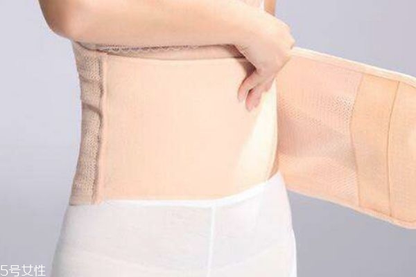 收腹帶晚上睡覺要不要帶 過(guò)度使用收腹帶的壞處