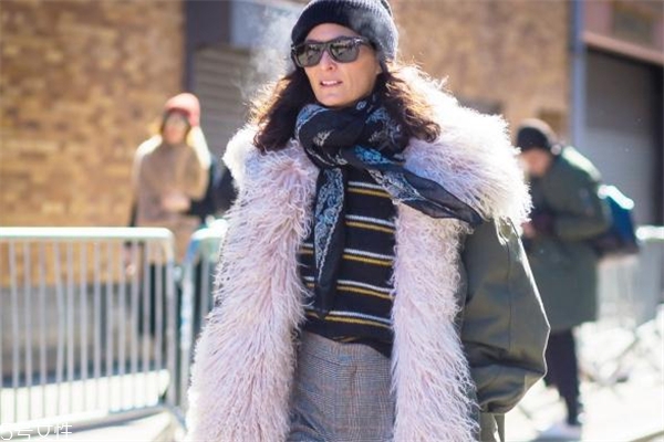 派克服適合多大年齡穿 溫暖與時(shí)尚共存 派克服適合多大年齡穿 溫暖與時(shí)尚共存