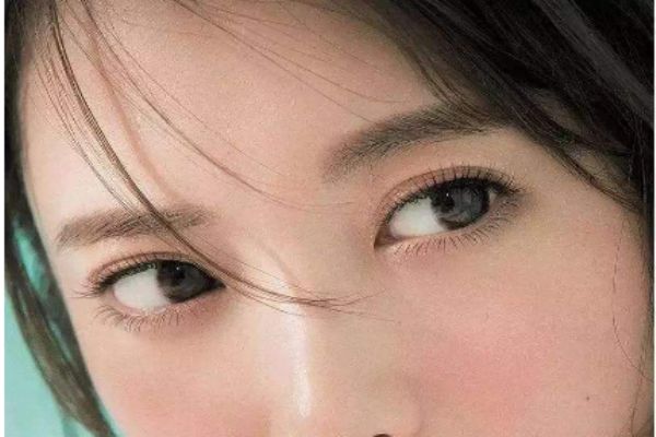 淡妝眼影怎么畫才好看 淡妝眼影畫法步驟 淡妝眼影怎么畫才好看 淡妝眼影畫法步驟