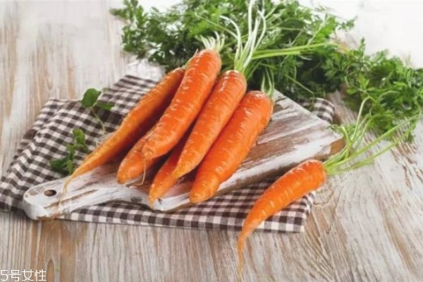 蔬菜沙拉用什么蔬菜 蔬菜沙拉都有什么 蔬菜沙拉用什么蔬菜 蔬菜沙拉都有什么