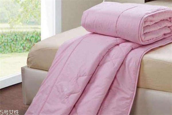 羊毛被有異味怎么去除 從此告別羊膻味 羊毛被有異味怎么去除 從此告別羊膻味