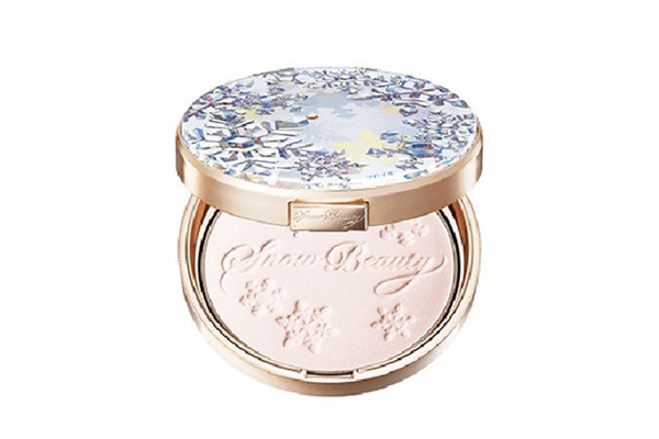 日本粉餅?zāi)膫€牌子好用 8款日本人氣粉餅合集 日本粉餅?zāi)膫€牌子好用 8款日本人氣粉餅合集