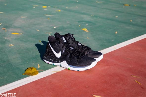 nike kyrie 5歐文5實戰(zhàn)測評 不能錯過的上腳報告 nike kyrie 5歐文5實戰(zhàn)測評 不能錯過的上腳報告