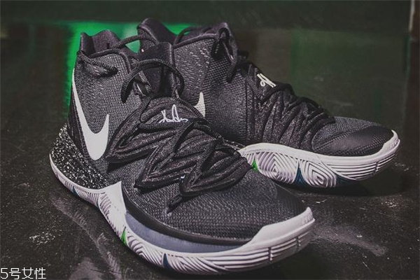 耐克歐文5偏碼嗎 最好親自試穿 耐克歐文5偏碼嗎 最好親自試穿