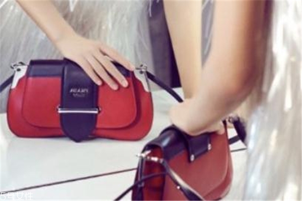 prada sidonie多少錢 認(rèn)準(zhǔn)專柜正品 prada sidonie多少錢 認(rèn)準(zhǔn)專柜正品