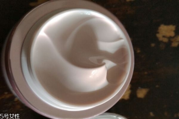 自然堂素顏霜孕婦可以用嗎 自然堂素顏霜保質(zhì)期 自然堂素顏霜孕婦可以用嗎 自然堂素顏霜保質(zhì)期