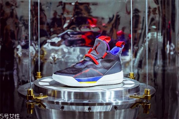 aj33和詹姆斯16對(duì)比測(cè)評(píng) 一眼看出哪個(gè)好 aj33和詹姆斯16對(duì)比測(cè)評(píng) 一眼看出哪個(gè)好