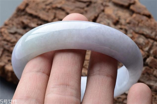 糯種翡翠有幾個檔次 要學(xué)會區(qū)分