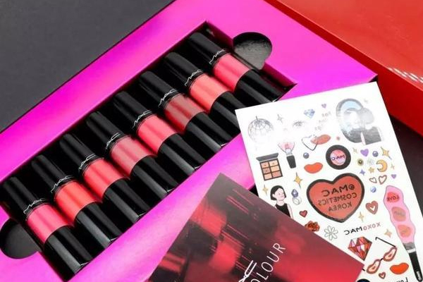 mac棒棒糖唇釉怎么用 如何打造3種唇妝效果 mac棒棒糖唇釉怎么用 如何打造3種唇妝效果