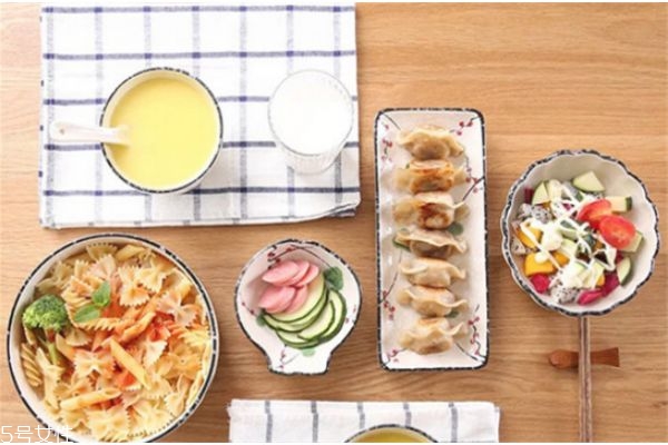 中午怎么吃能減肥 減肥期間中午吃什么最好 中午怎么吃能減肥 減肥期間中午吃什么最好