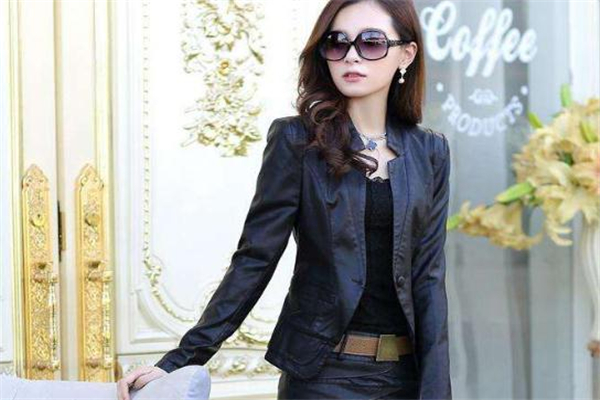 真皮皮衣好還是pu皮好 真皮更加昂貴 真皮皮衣好還是pu皮好 真皮更加昂貴