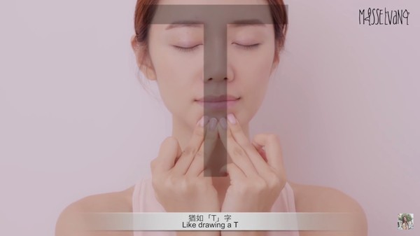 臉部水腫怎么快速消除 6個按摩動作快速變小臉 臉部水腫怎么快速消除 6個按摩動作快速變小臉