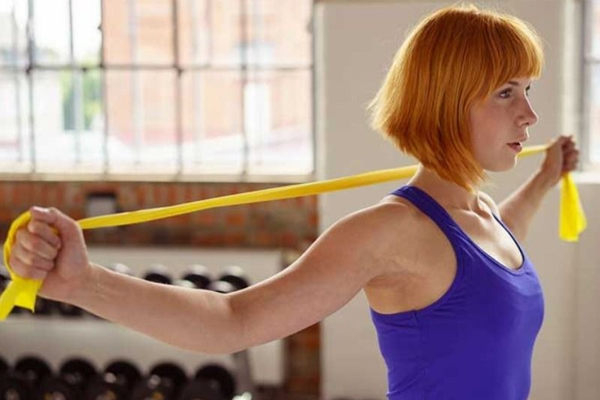 背肌怎么練最快圖解 4招練出完美背肌 背肌怎么練最快圖解 4招練出完美背肌