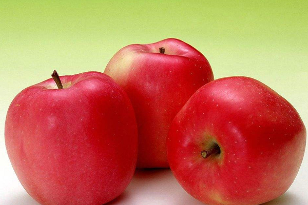 蘋果上蠟?zāi)艹詥?工業(yè)蠟含鉛汞 蘋果上蠟?zāi)艹詥?工業(yè)蠟含鉛汞