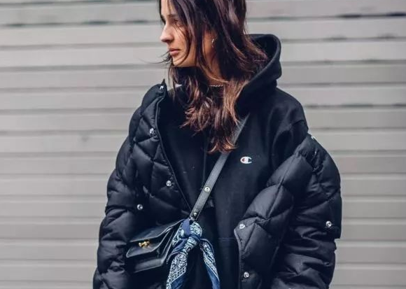 羽絨服可以烘干嗎？羽絨服能用烘干機嗎？