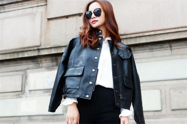 皮夾克上的油怎么處理 不同油漬處理方法不同 皮夾克上的油怎么處理 不同油漬處理方法不同